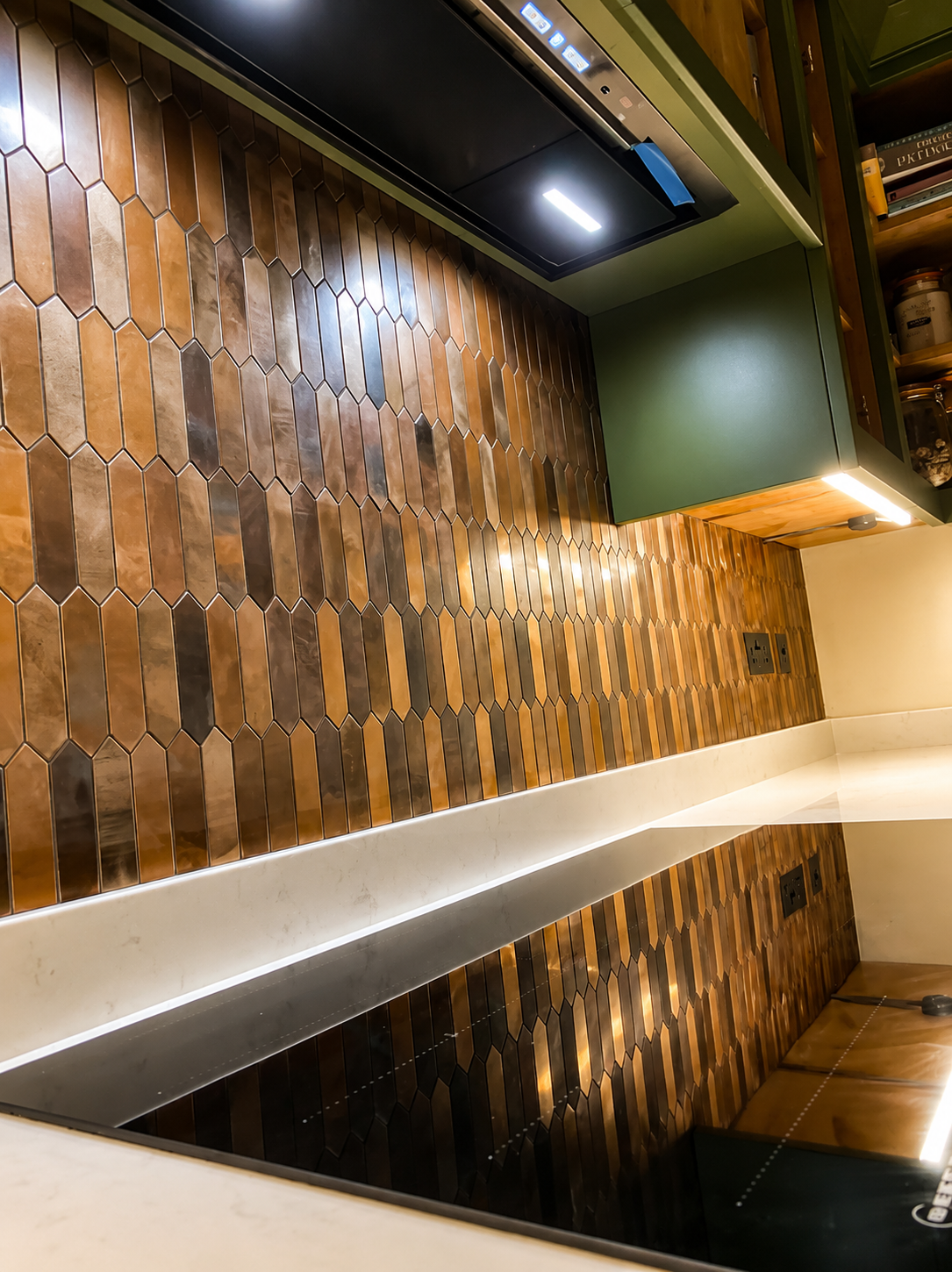 Modern kitchen wall tiling